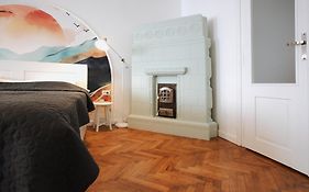 3 Min To Everything-Stylish-Modern-Old Fortress